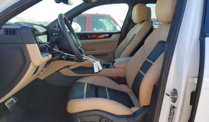 
								2025 Porsche Cayenne full									