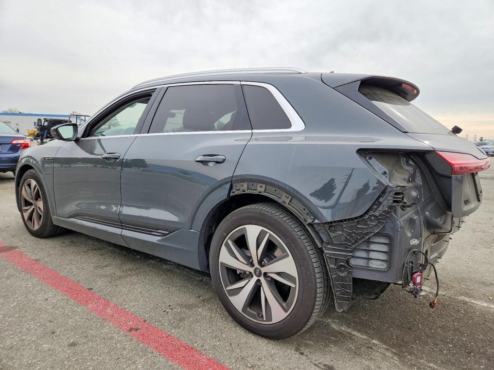 2024 Audi Q8