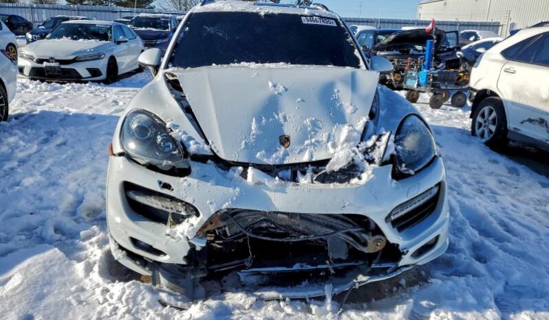 
								2014 Porsche Cayenne full									