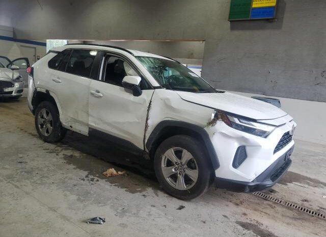 
								2022 Toyota Rav4 full									