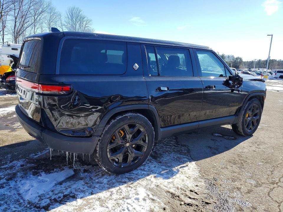 2025 Rivian R1s