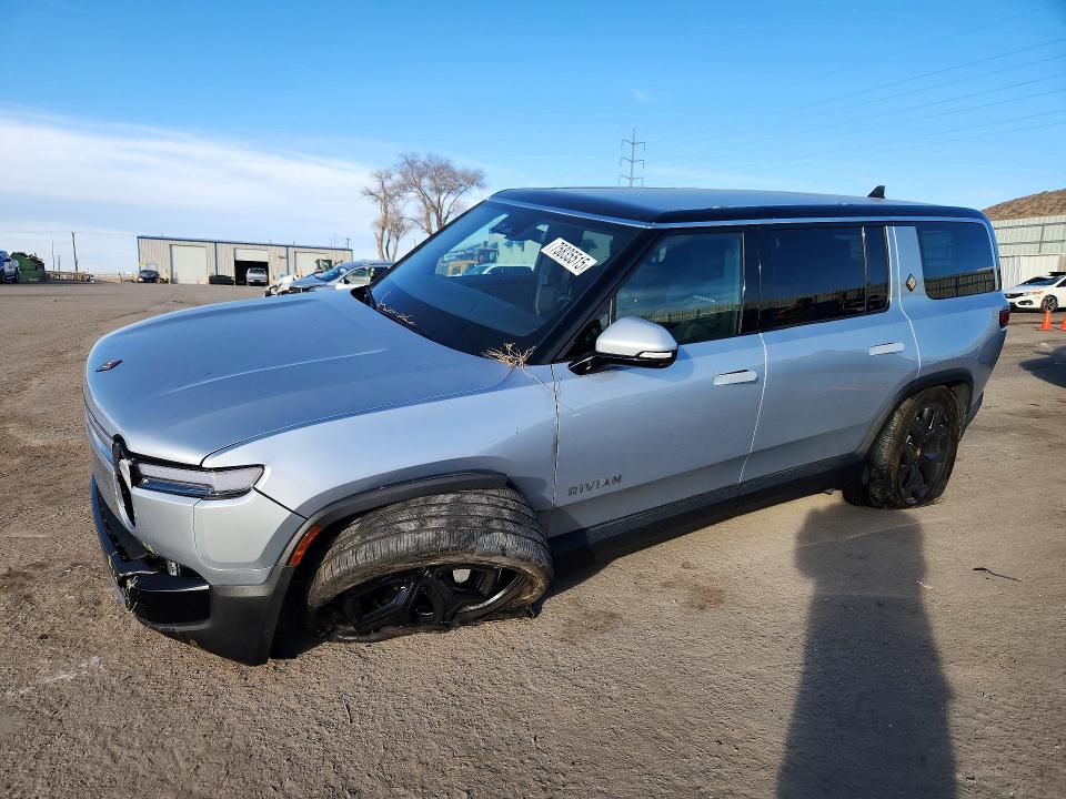 2025 Rivian R1s