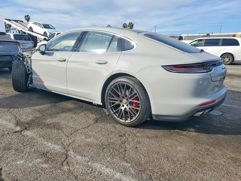 2022 Porsche Panamera