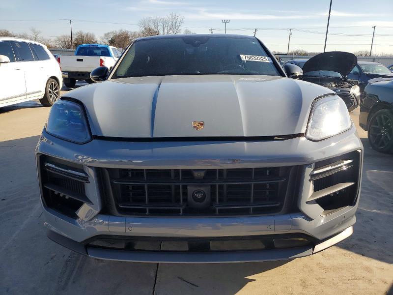 2025 Porsche Cayenne