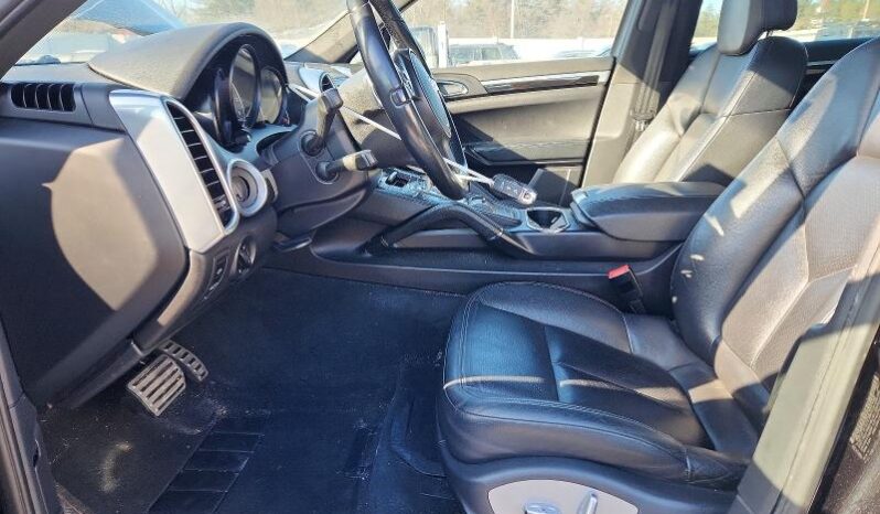 
								2012 Porsche Cayenne full									