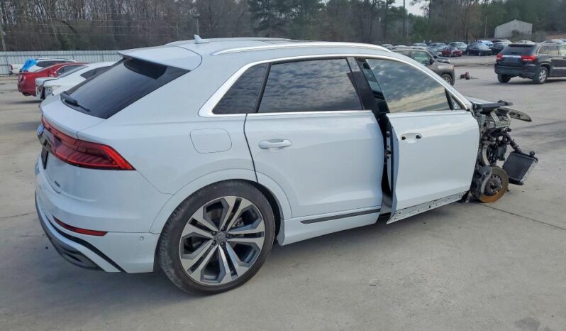 
								2020 Audi Q8 full									