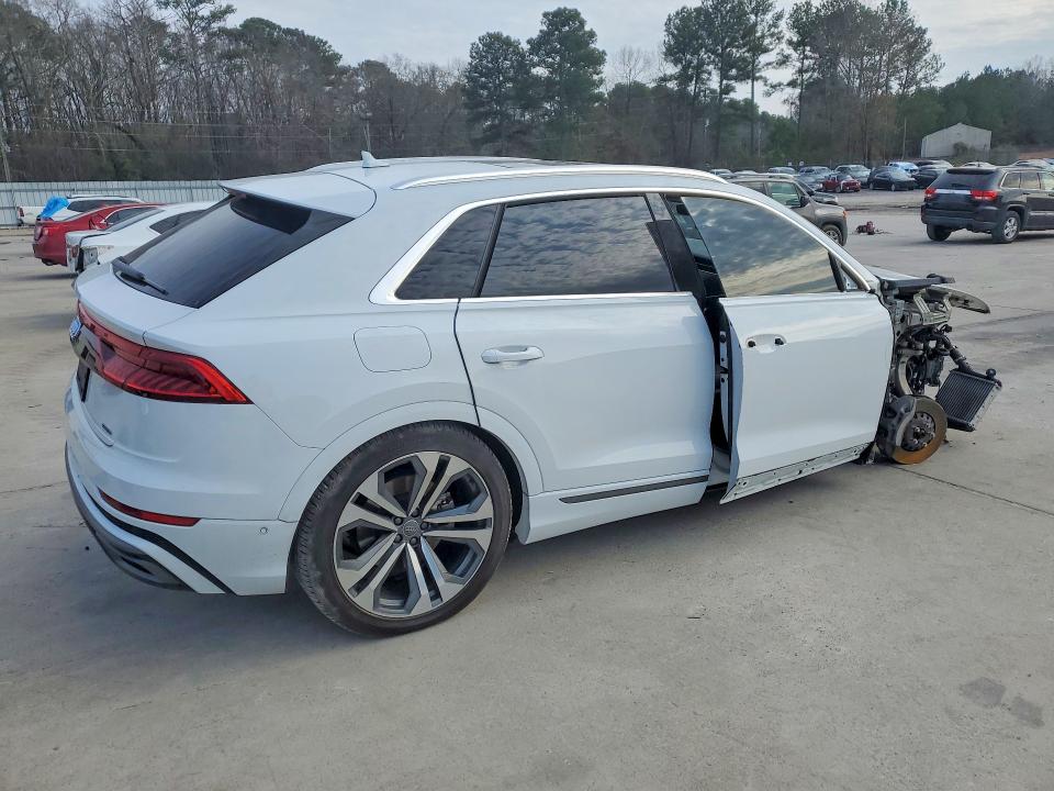2020 Audi Q8