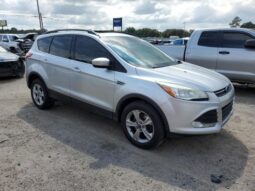 
										2013 Ford Escape se full									