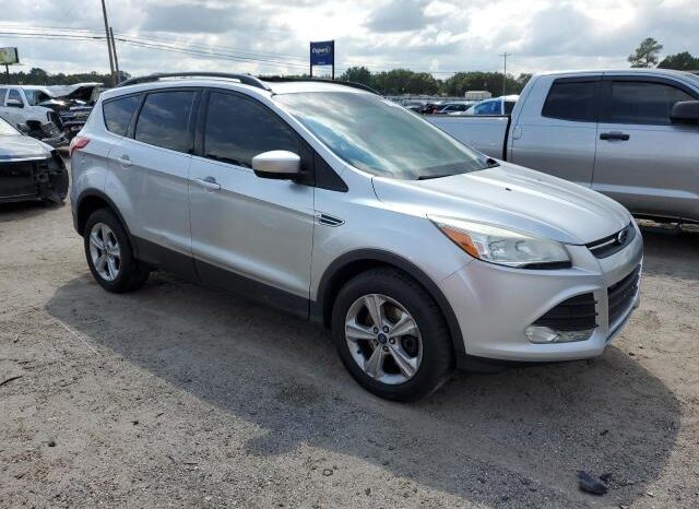 
								2013 Ford Escape se full									