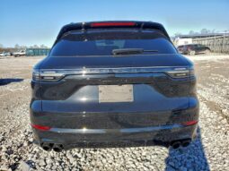 
										2023 Porsche Cayenne full									