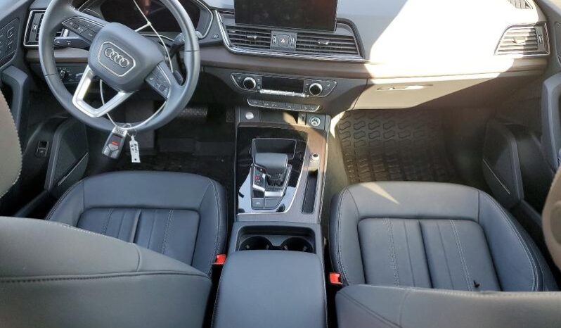 
								2023 Audi Q5 full									