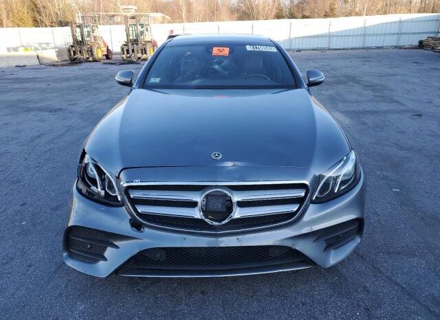 
								2019 Mercedes-benz E 300 4mat full									