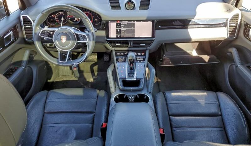 
								2020 Porsche Cayenne full									