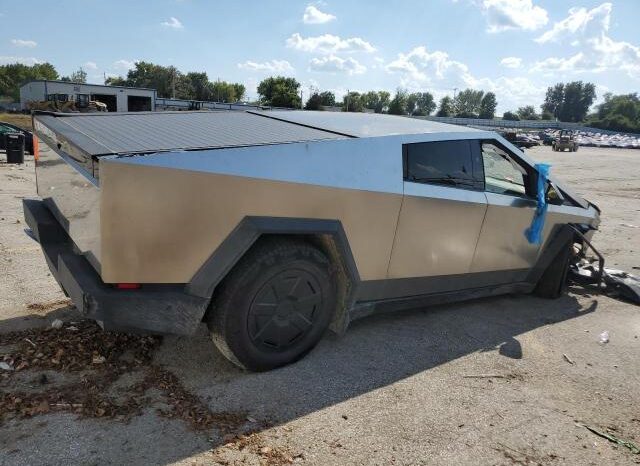 
								2025 Tesla Cybertruck full									