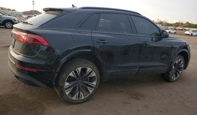 
								2025 Audi Q8 full									