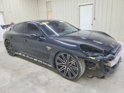 
										2010 Porsche Panamera full									