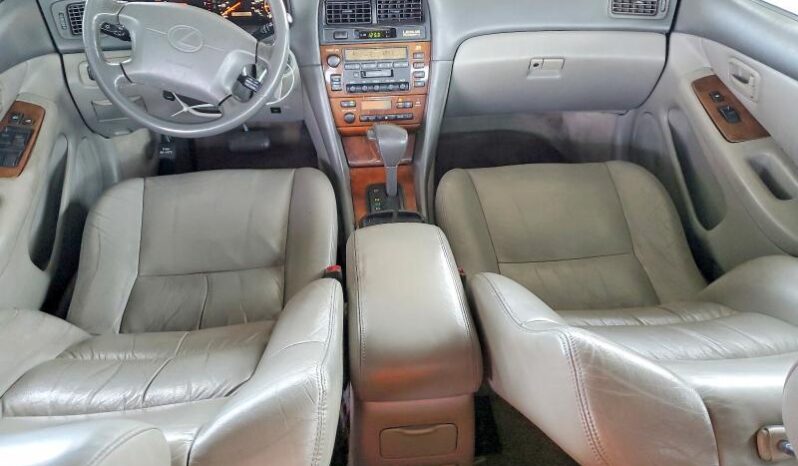 
								2000 Lexus Es 300 full									