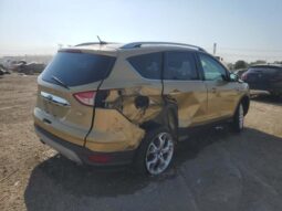 
										2015 Ford Escape tit full									