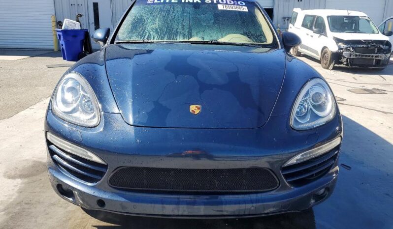 
								2013 Porsche Cayenne full									