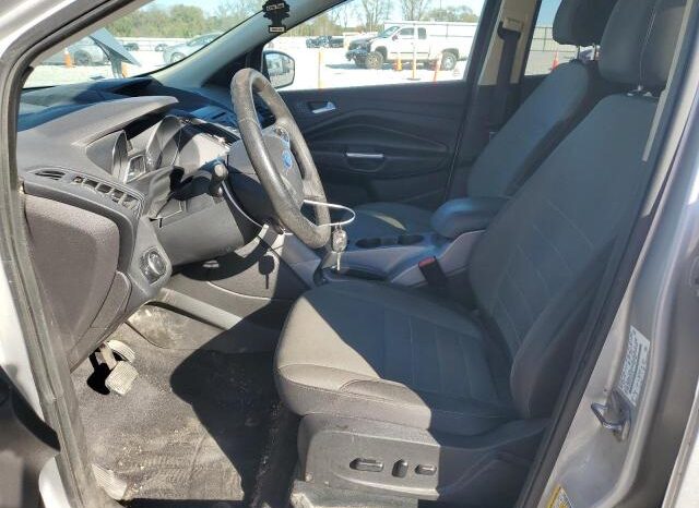 
								2016 Ford Escape se full									
