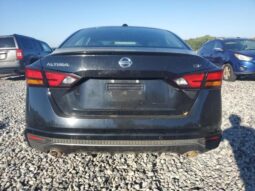 
										2021 Nissan Altima sr full									