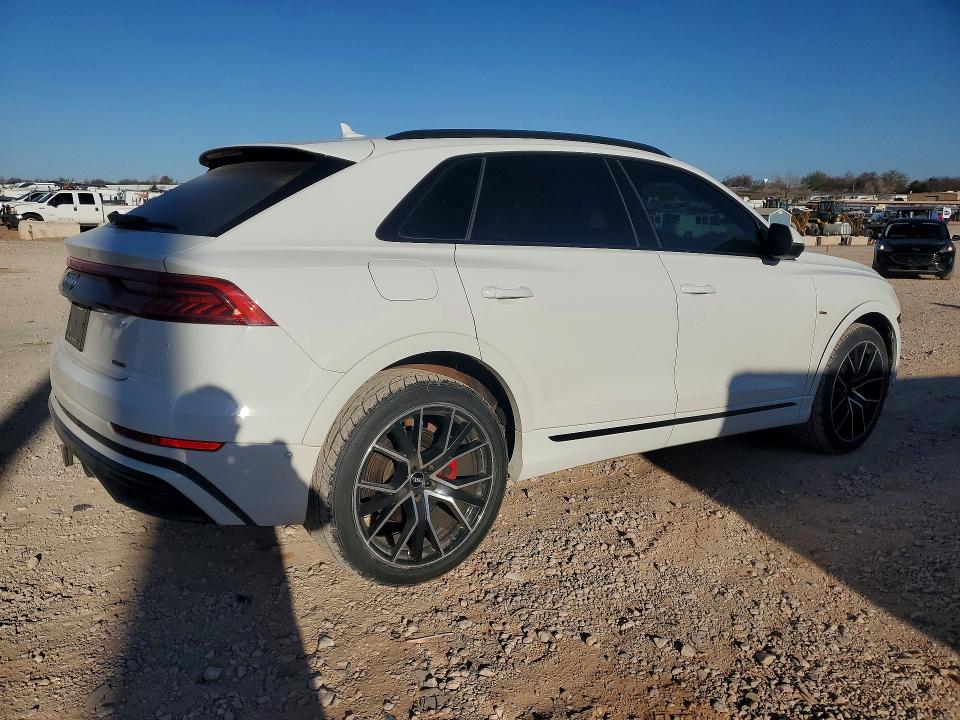 2021 Audi Q8