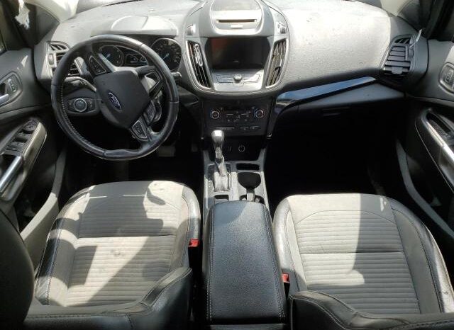 
								2017 Ford Escape se full									