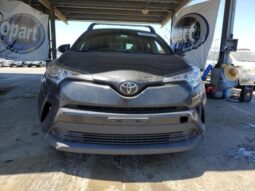 
										2019 Toyota C-hr full									
