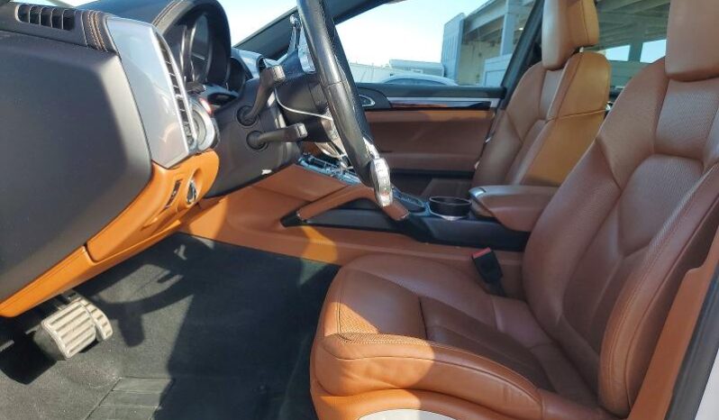 
								2016 Porsche Cayenne full									