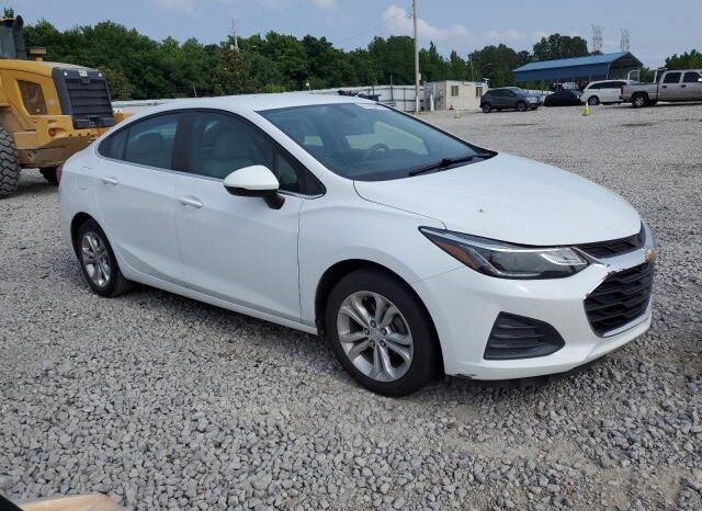 
								2019 Chevrolet Cruze full									