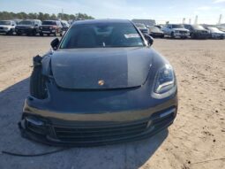 
										2018 Porsche Panamera full									