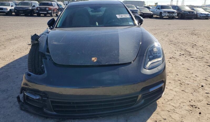 
								2018 Porsche Panamera full									
