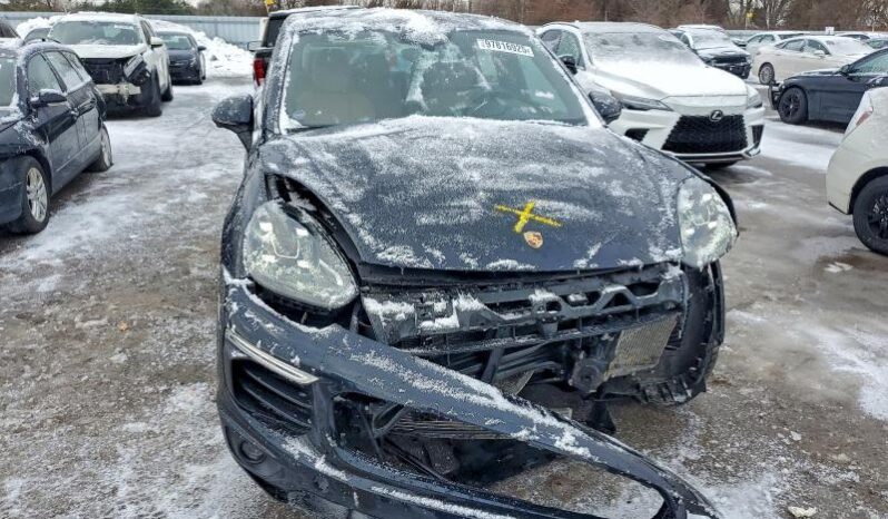 
								2018 Porsche Cayenne full									