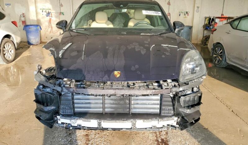 
								2021 Porsche Cayenne full									