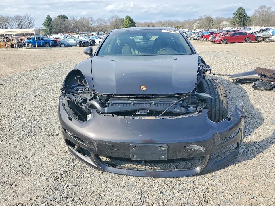 2016 Porsche Panamera