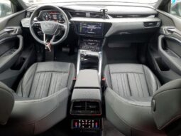 
										2024 Audi Q8 full									