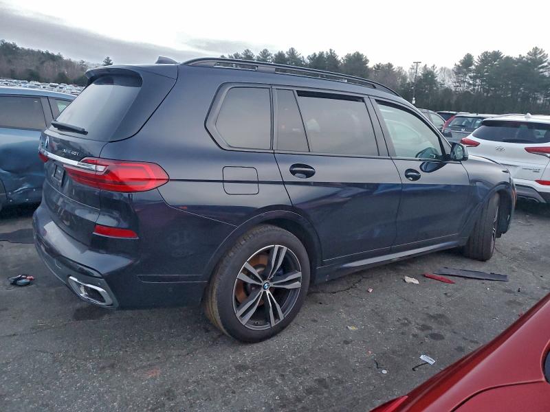 2022 BMW X7