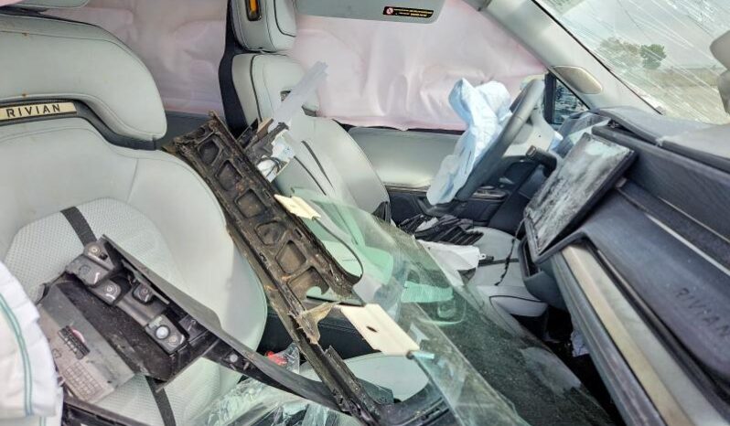 
								2025 Rivian R1s full									