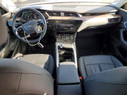 
										2020 Audi E-tron full									