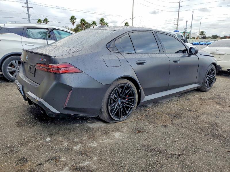 2025 BMW M5