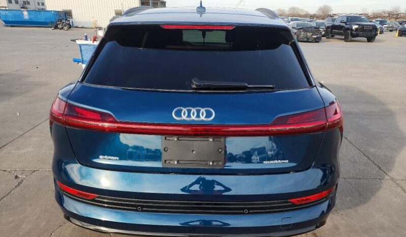 
								2021 Audi E-tron full									