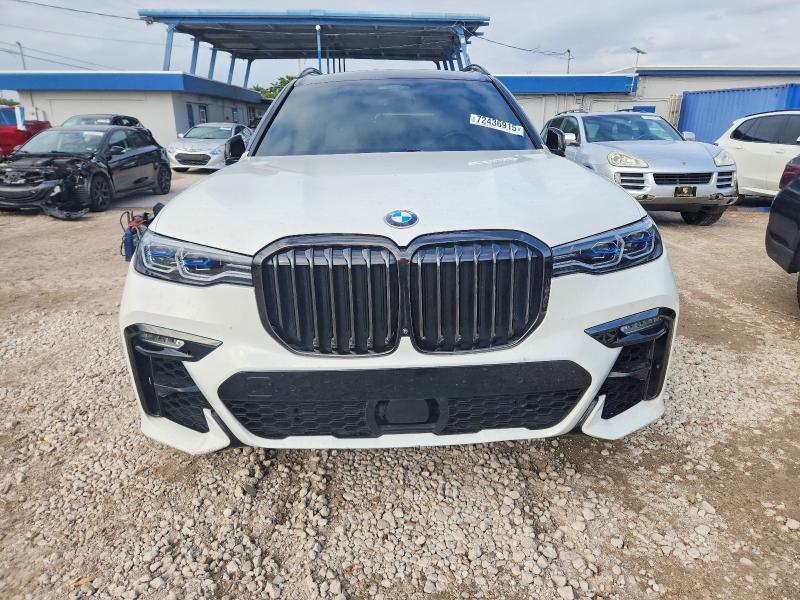 2021 BMW X7