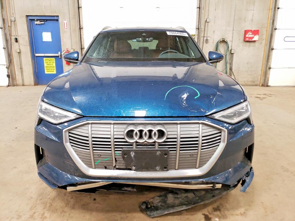 2022 Audi E-tron