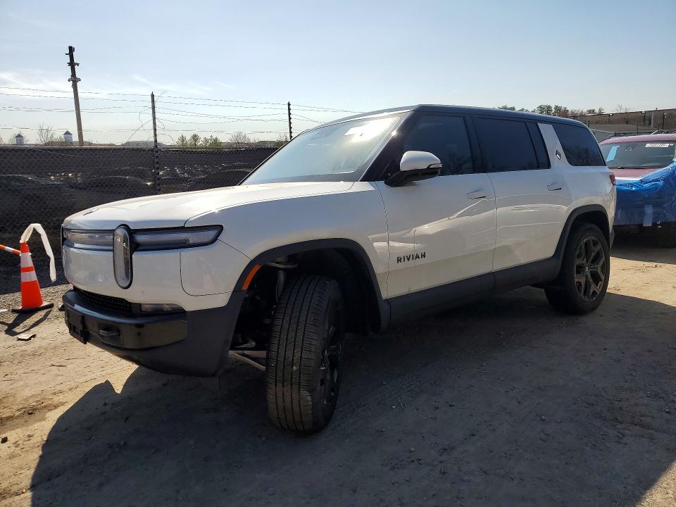 2024 Rivian R1s