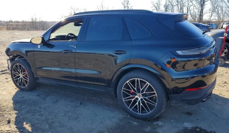 
								2024 Porsche Cayenne full									