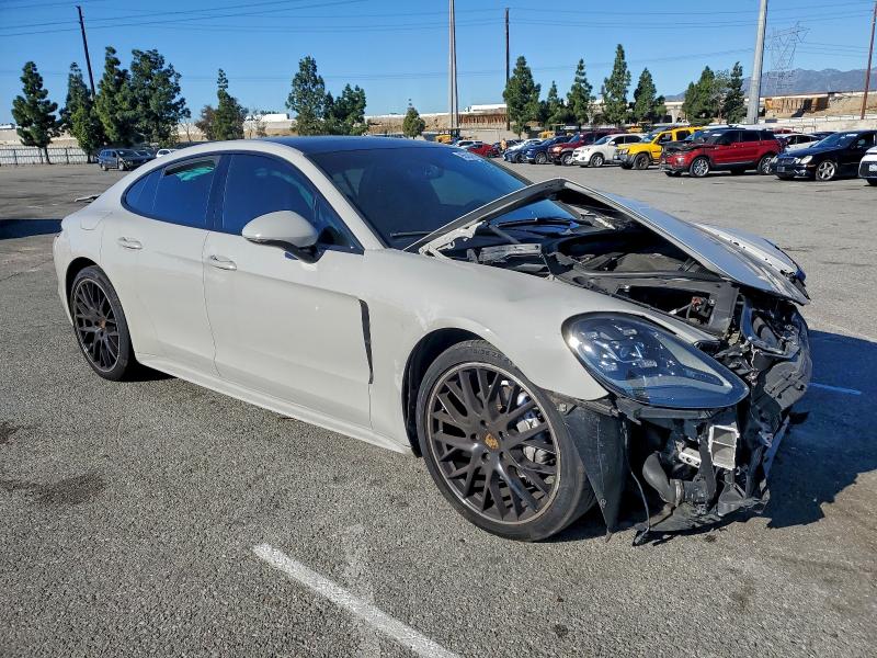 2018 Porsche Panamera