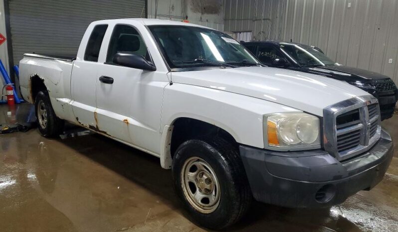 
								2005 Dodge Dakota full									