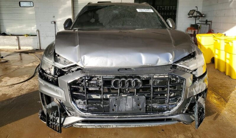 
								2019 Audi Q8 full									