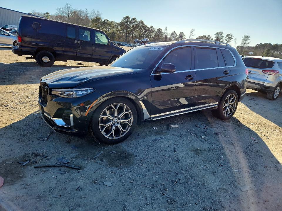 2021 BMW X7