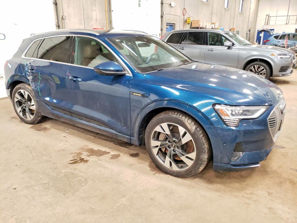 2022 Audi E-tron